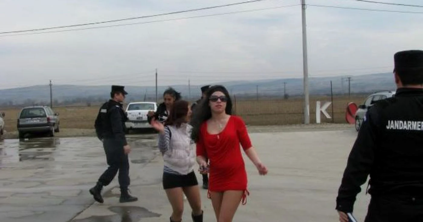 Fetele amendate de jandarmii olteni pentru prostituţie nu se află la primele sancţiuni de acest gen