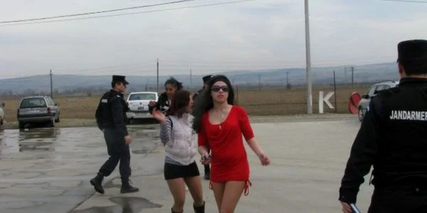 Fetele amendate de jandarmii olteni pentru prostituţie nu se află la primele sancţiuni de acest gen