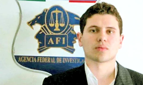 Ivan Archivaldo Guzman  conduce operaţiunile de pe străzi jpeg