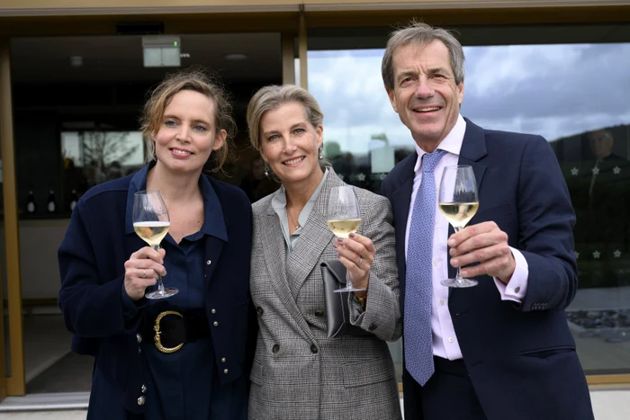 Sophie Ducesa de Edinburgh la crama Domaine Evremond, Profimedia (3) jpg