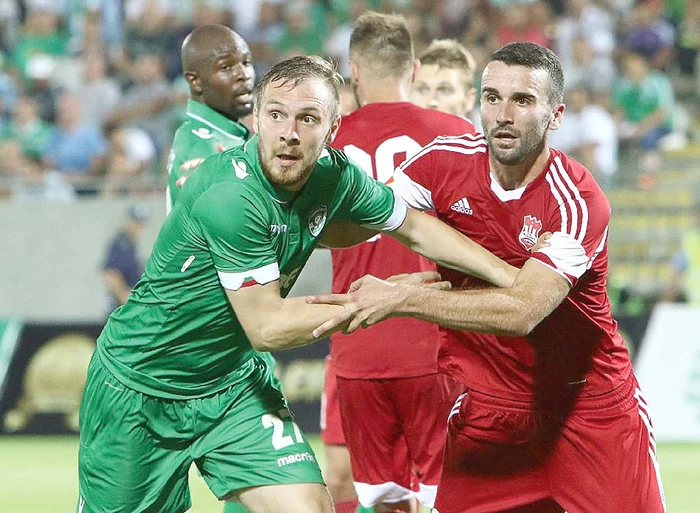 
    Cosmin Moţi  este titular  la Ludogoreţ  