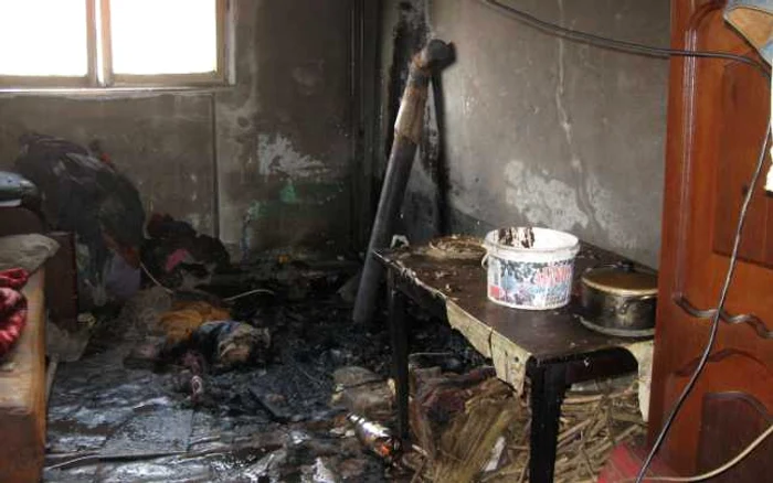 Garsoniera a ars în această dimineață