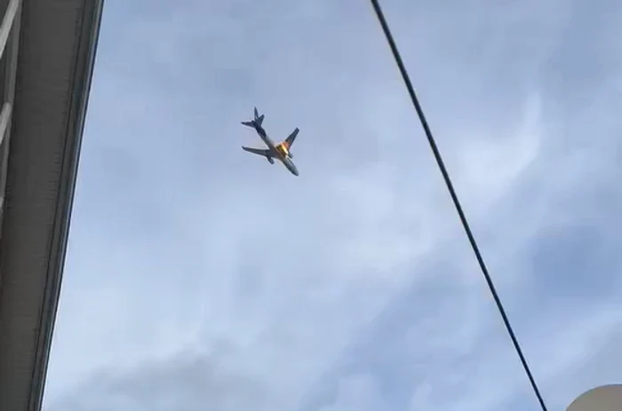 Avionul a luat foc în zbor FOTO: Captura video