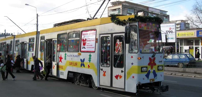 Tramvaiul va face legătura între gări şi Spitalul Judeţean