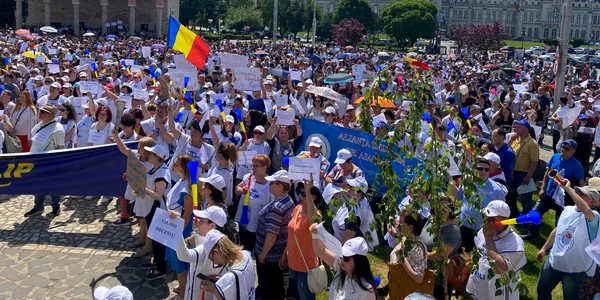 proteste profesori iasi 24 mai 2023 Foto Cristian Hitruc