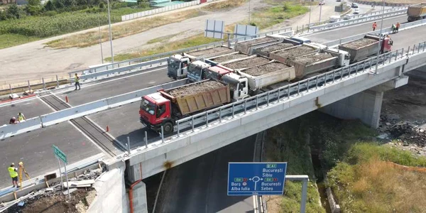 camioane autostrada jpg