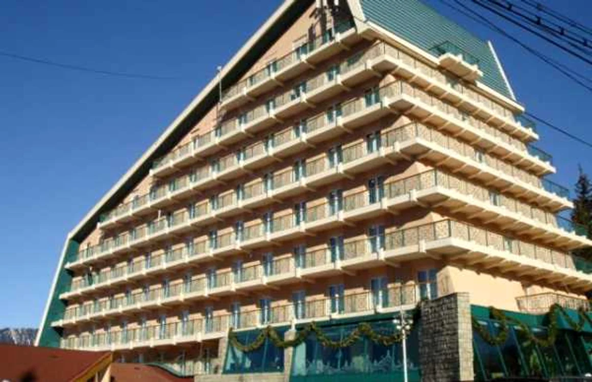 Proprietarii hotelurilor sunt oameni cu afaceri în alte domenii decât cel al turismului