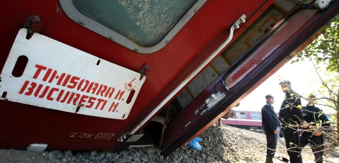 Cei peste 300 de călători care au trecut prin clipe de coşmar în trenul groazei aşteaptă răspunsuri.