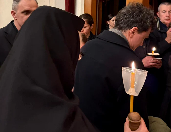 Nicușor Dan, la mănăstirea Cornu FOTO: FB