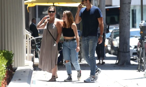 *EXCLUSIVE* Jennie Garth and husband wrap up a lunch with daughter Lola jpeg