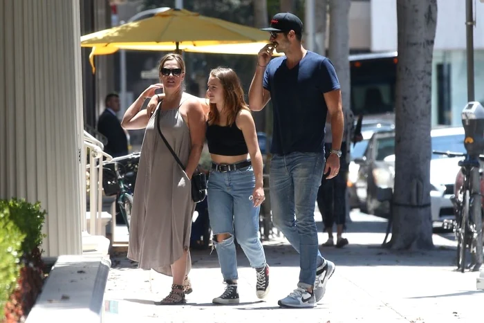 *EXCLUSIVE* Jennie Garth and husband wrap up a lunch with daughter Lola jpeg