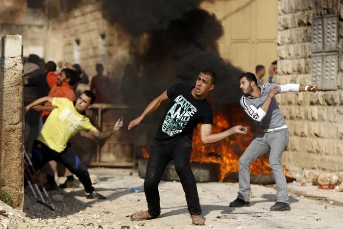 Palestinienii cer oprirea colonizării israeliene pe durata negocierilor, în timp ce Israelul refuză orice condiţie prealabilă FOTO Reuters