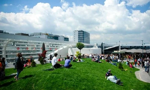 Invitație la teatru și muzică bună pe terasa Promenada, la  Festivalul HAI SUS jpeg