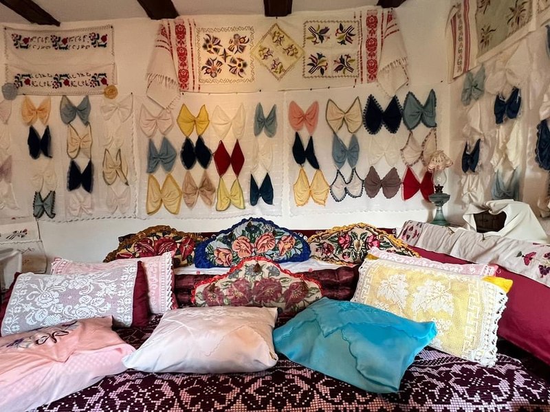 Gema turcească din Dobrogea. Căsuța tradițională de la Cobadin, care are comori vechi de un secol GALERIE FOTO 