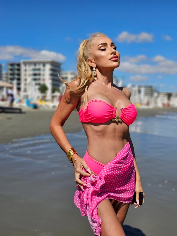 Sonia Trifan vă recomandă costumele verii 2026 foto: arhiva personală 