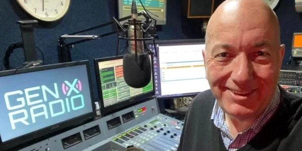 Un prezentator de radio, Tim Gough, a murit în timpul emisiei Foto Facebook/ GenX Radio Suffolk
