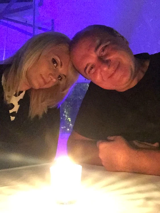 
    Oana şi Nick Rădoi, aproape de cel mai important eveniment din viaţa lorfoto: arhiva personală  