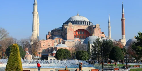 bazilica sfanta sofia instanbul foto shutterstock