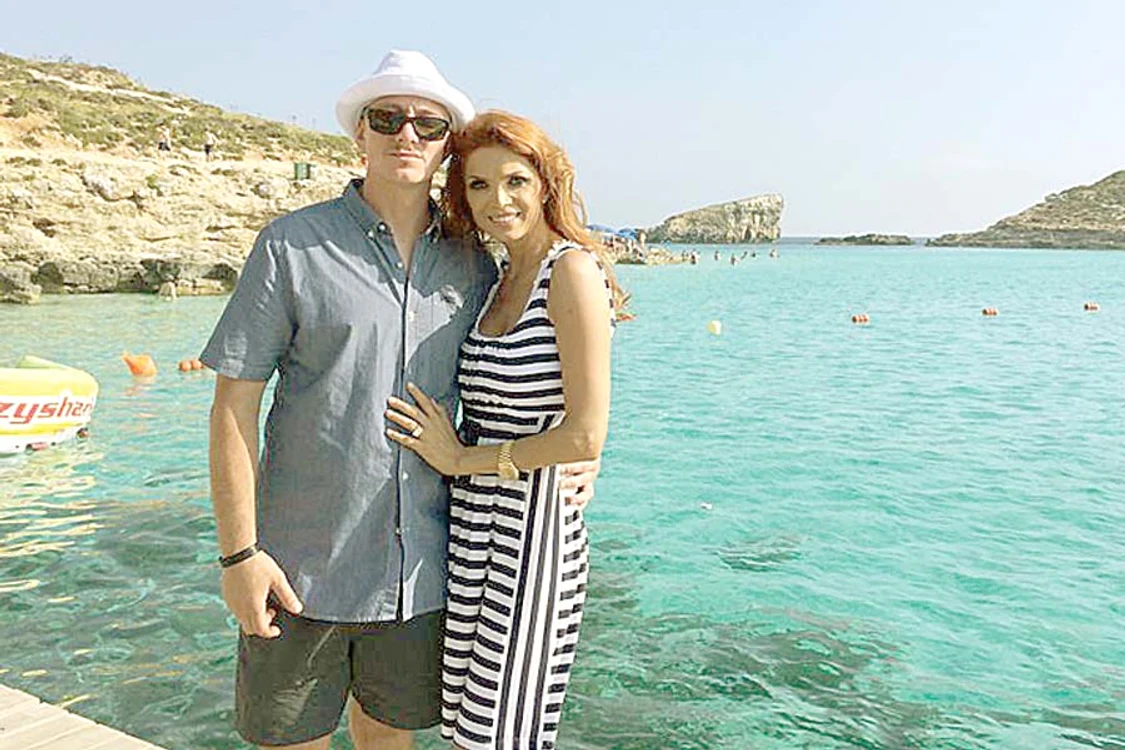 
    Cristina Spătar s-a  distrat cu Don Baxter,  cu care va lansa şi o piesă (Foto: arhivă personală)  