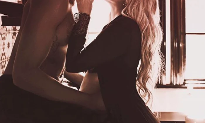khloe kardashian bump photo instagram tristan thompson cheating scandal z jpg jpeg