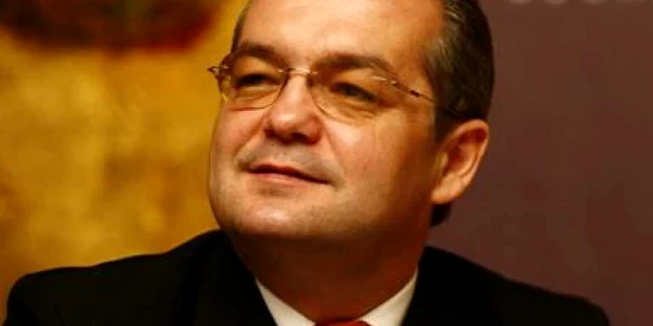 Boc: ''Programul de învăţământ trebuie centrat pe competenţe, informaţii găsim pe Internet''