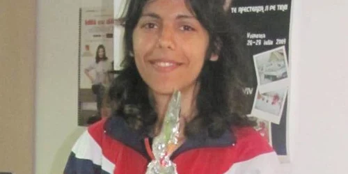 Elena Simidreanu canta pentru a trece peste greutatile vietii