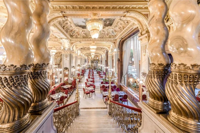 Cea mai frumoasă cafenea din lume, este în capitala Ungariei. Foto: captură video Youtube