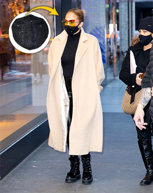 Nu iese din casă neprotejată la nas şi la gură