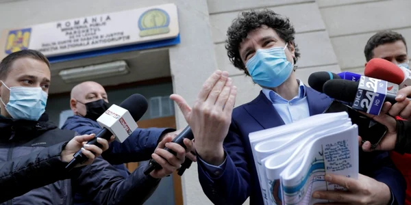 Nicuşor Dan soseşte la sediul DNA. FOTO Inquam Photos / George Calin
