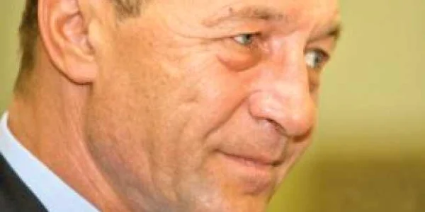 Băsescu: Este important să cheltuim resurse minime din împrumuturi fără să facem excese