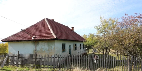 fosta scoala din prihodiste foto daniel guta adevarul