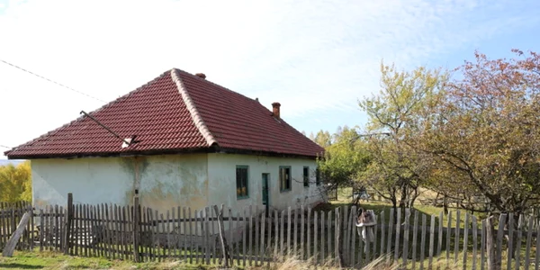 fosta scoala din prihodiste foto daniel guta adevarul