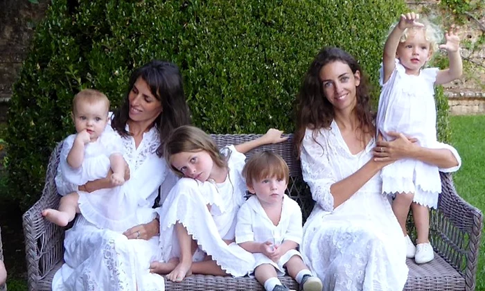 Rose Hanbury si Marina Hanbury cu copiii la Vila Cetinale   Instagram jpg