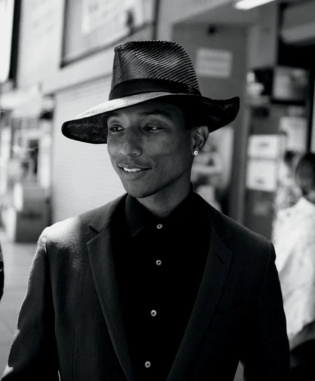 
    Pharrell Williams nu a fost prezent la MMA de la SibiuFoto Facebook  