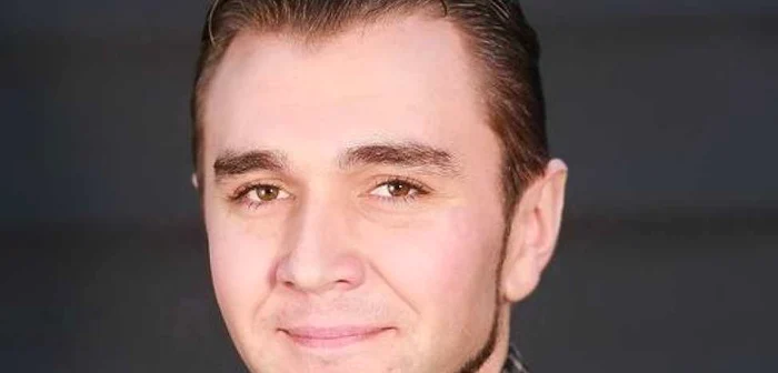 Tânărul de 31 de ani a fost găsit mort în baie