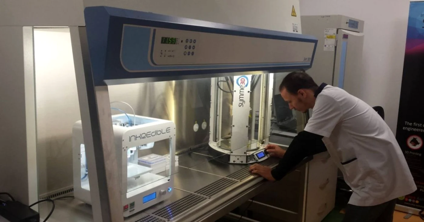 Imprimanta, în laboratorul de la OncoGen FOTO Ştefan Both