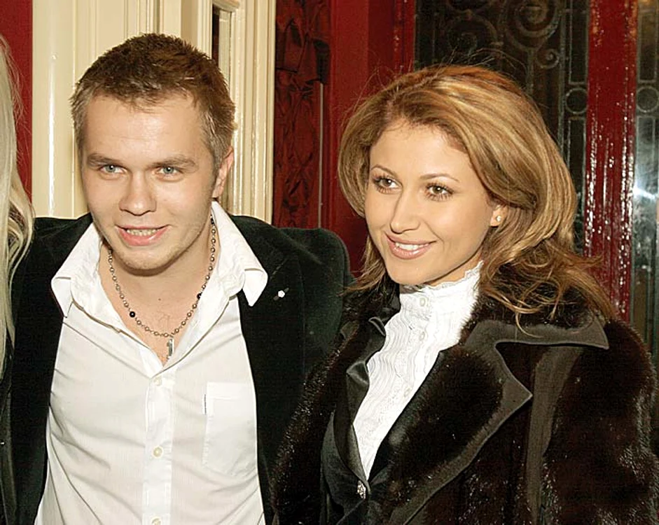 2005 - Anamaria Ferentz ( 38 de ani) a avut parte de un amor fulgerător cu Codin, dar idila lor a fost doar un foc aprins de paie.