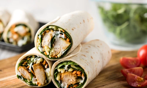 Tortilla cu pui si spanac  Sursa foto shutterstock 407152150 jpg