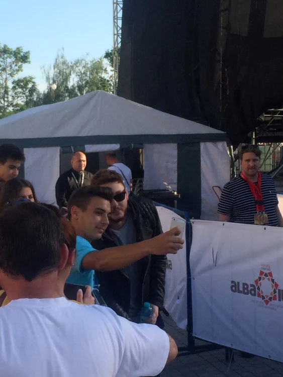 James Arthur s-a pozat cu fanii