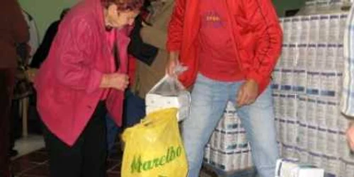 Bistriţa : Paradoxul sărăciei: Făina gratis stă în depozit!