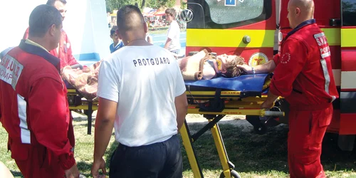 Copilul a fost dus la spital de un echipaj SMURD, pentru investigaţii