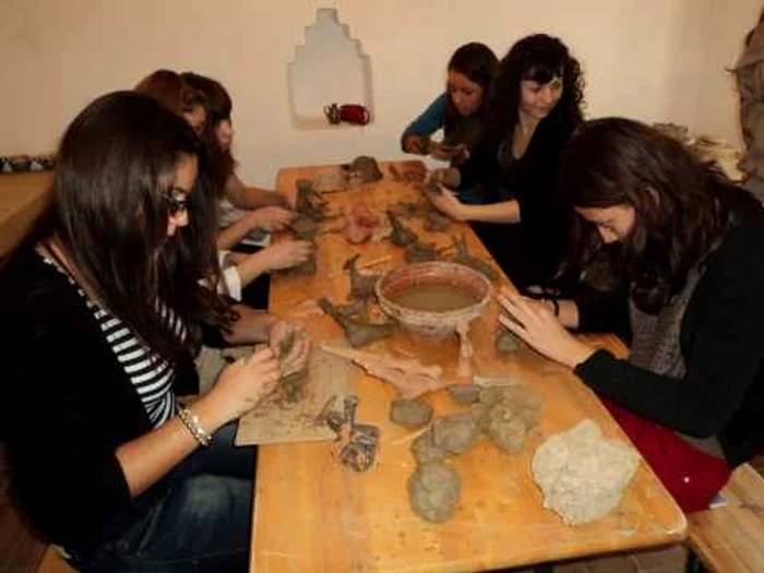 Tema workshop-ului este: “Femeia în preistorie”