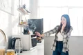 Greseli care scurteaza viata aparatelor tale electrocasnice  Sursa foto Shutterstock 1622005726 jpg