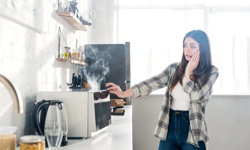 Greseli care scurteaza viata aparatelor tale electrocasnice  Sursa foto Shutterstock 1622005726 jpg