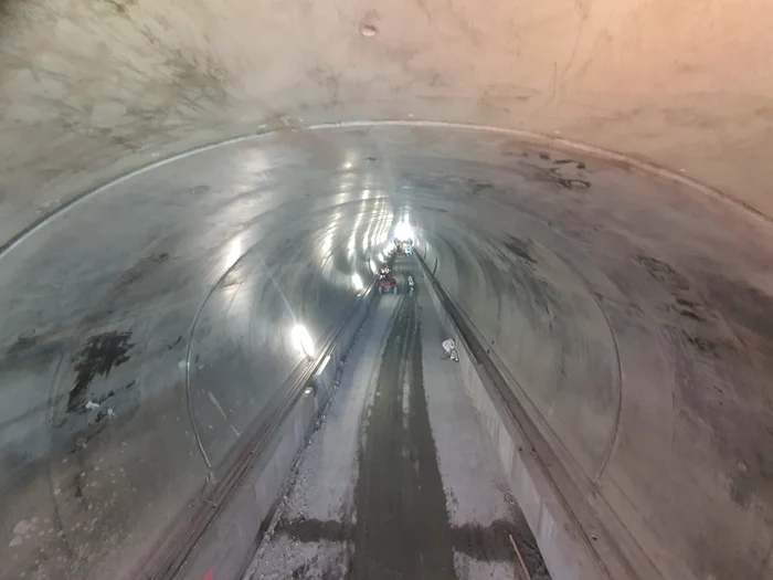 Tunelurile „Alina” și „Daniela” sunt gata înainte de termen. Foto: Facebook/Ionel Scrioșteanu