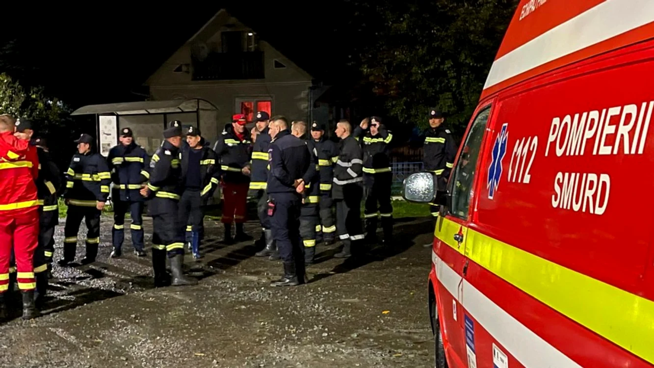 Peste 100 de pompieri au fost mobilizați FOTO alba24.ro