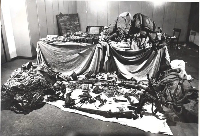 Echipament capturat în decembrie 1951 de la un alt grup paraşutat de serviciile secrete occidentale