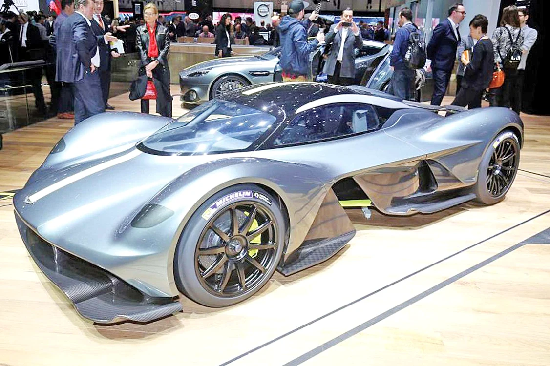 Aston MartinValkyrie  este un bolid cu performanţe  de Formula 1 şi va fi lansat în 2019