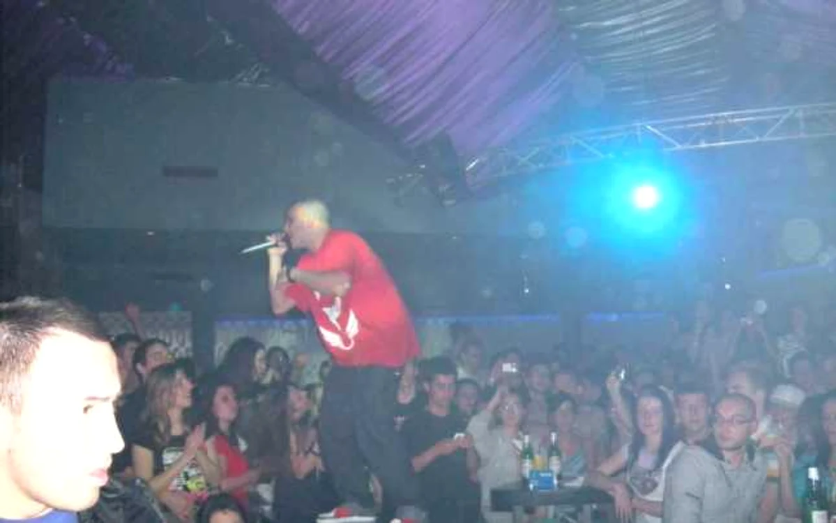 Atmosferă incendiară în club Space pe ritmuri de hip-hop