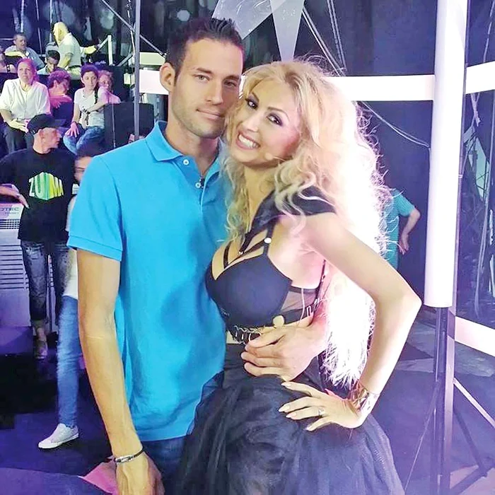 
    Andreea și-a mutat  deja iubitul american,  pe Michael, în casă  